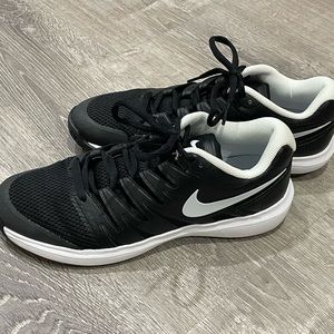 Nike Air Zoom Prestige tennis shoes